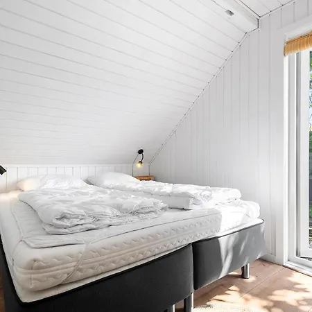 بيت للعطل 2 Bedroom Stunning In *